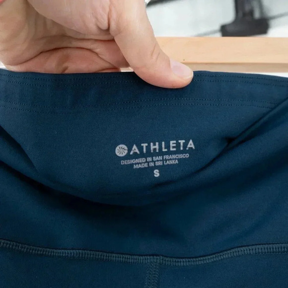 Athleta All in crop Constellation Blue | Small - Picture 4 of 5